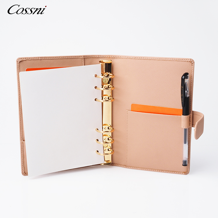 定制(zhì)筆(bǐ)記本電(diàn)腦(nǎo)套個(gè)性化(huà)Saffiano皮革筆(bǐ)記本計(jì)劃器(qì)套，帶金(jīn)戒指