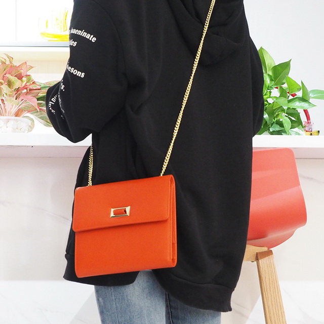 2021年(nián)最新設計(jì)師(shī)品牌供應商女(nǚ)士包女(nǚ)士時(shí)尚手提包旅行(xíng)皮革手提包