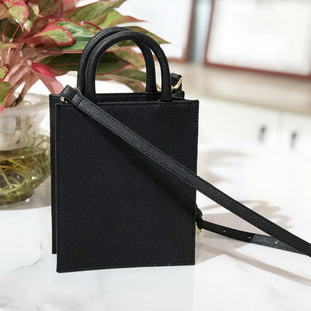 2021春季黑(hēi)色再生(shēng)皮革女(nǚ)孩斜挎小(xiǎo)包女(nǚ)士斜挎包