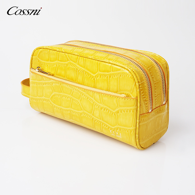 2020年(nián)新款熱(rè)賣正品真皮旅行(xíng)洗漱漱口袋化(huà)妝包