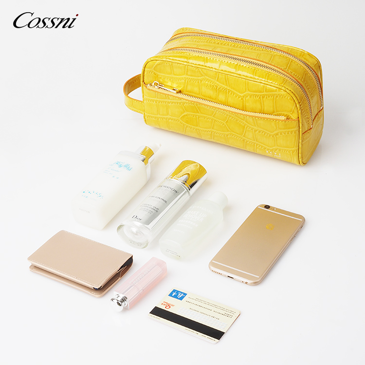 2020年(nián)新款熱(rè)賣正品真皮旅行(xíng)洗漱漱口袋化(huà)妝包