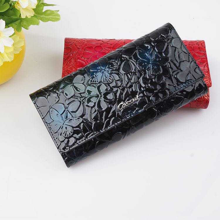 花(huā)朵黑(hēi)色專利皮革長(cháng)款錢(qián)包