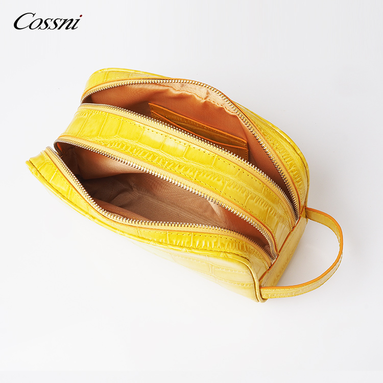 2020年(nián)新款熱(rè)賣正品真皮旅行(xíng)洗漱漱口袋化(huà)妝包