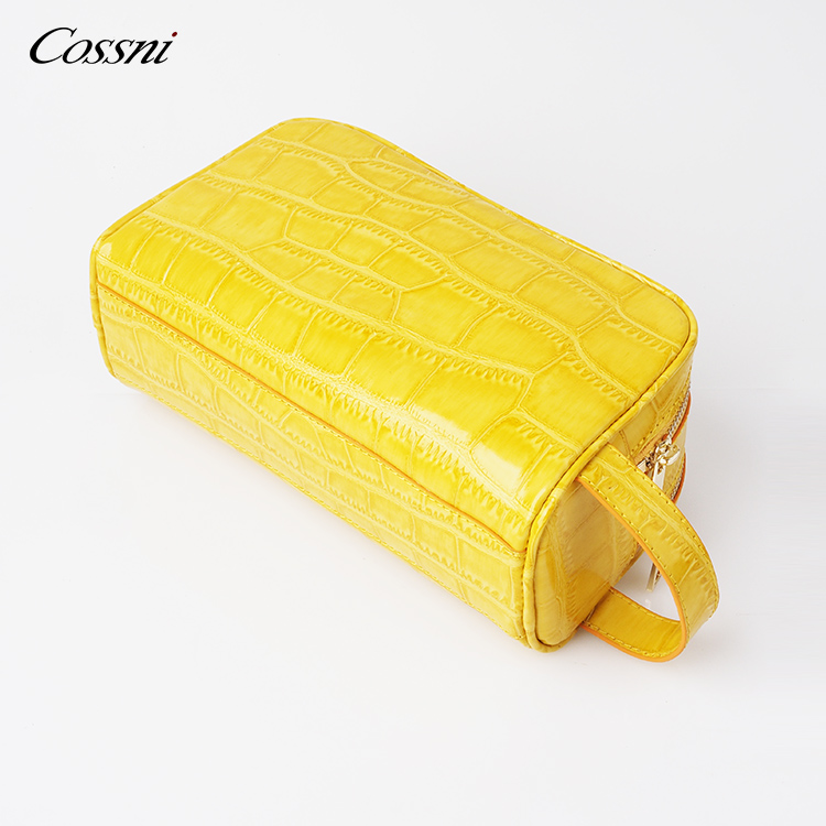 2020年(nián)新款熱(rè)賣正品真皮旅行(xíng)洗漱漱口袋化(huà)妝包