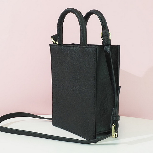 2021春季黑(hēi)色再生(shēng)皮革女(nǚ)孩斜挎小(xiǎo)包女(nǚ)士斜挎包