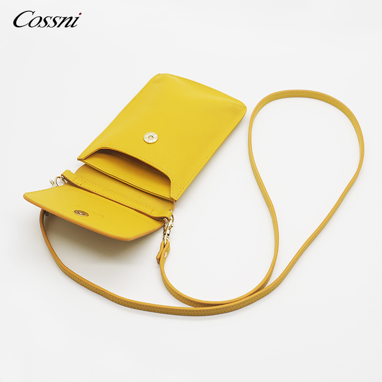 2021年(nián)新款批發定制(zhì)小(xiǎo)号時(shí)尚手機(jī)女(nǚ)包手提包