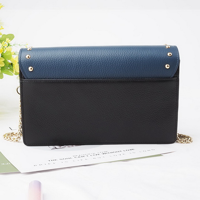 2021批發手提包中國(guó)金(jīn)屬闆品牌徽标女(nǚ)士單肩包手提包